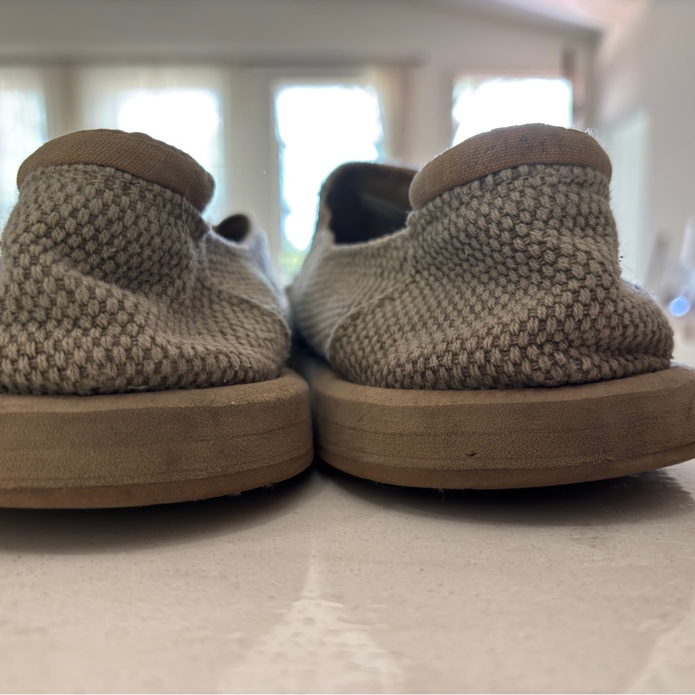 Men's Sanuk Tan Slip-On Shoes - Picture 2 of 5